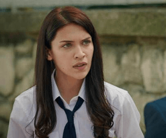 biran-damla-yilmaz-kirgin-cicekler